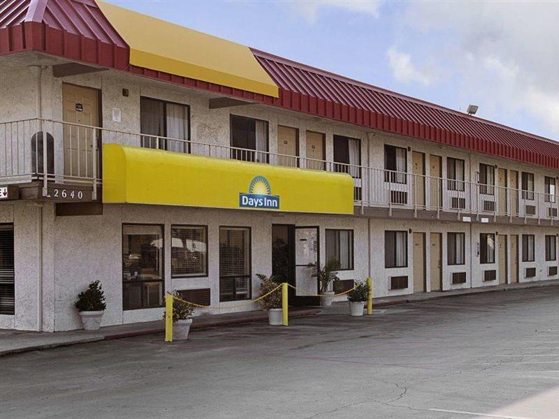 Days Inn By Wyndham Fresno South Exteriör bild