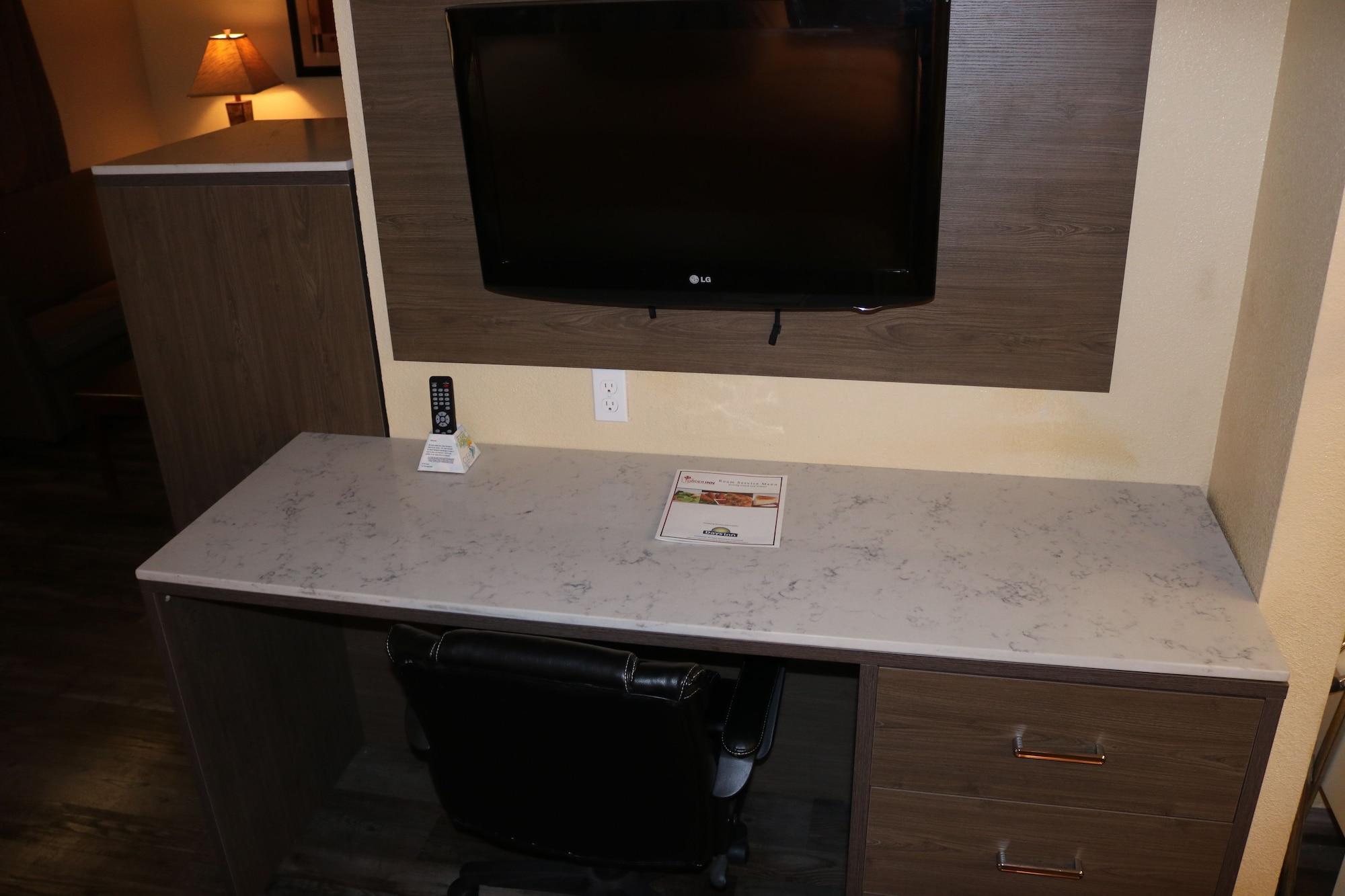 Days Inn By Wyndham Fresno South Exteriör bild