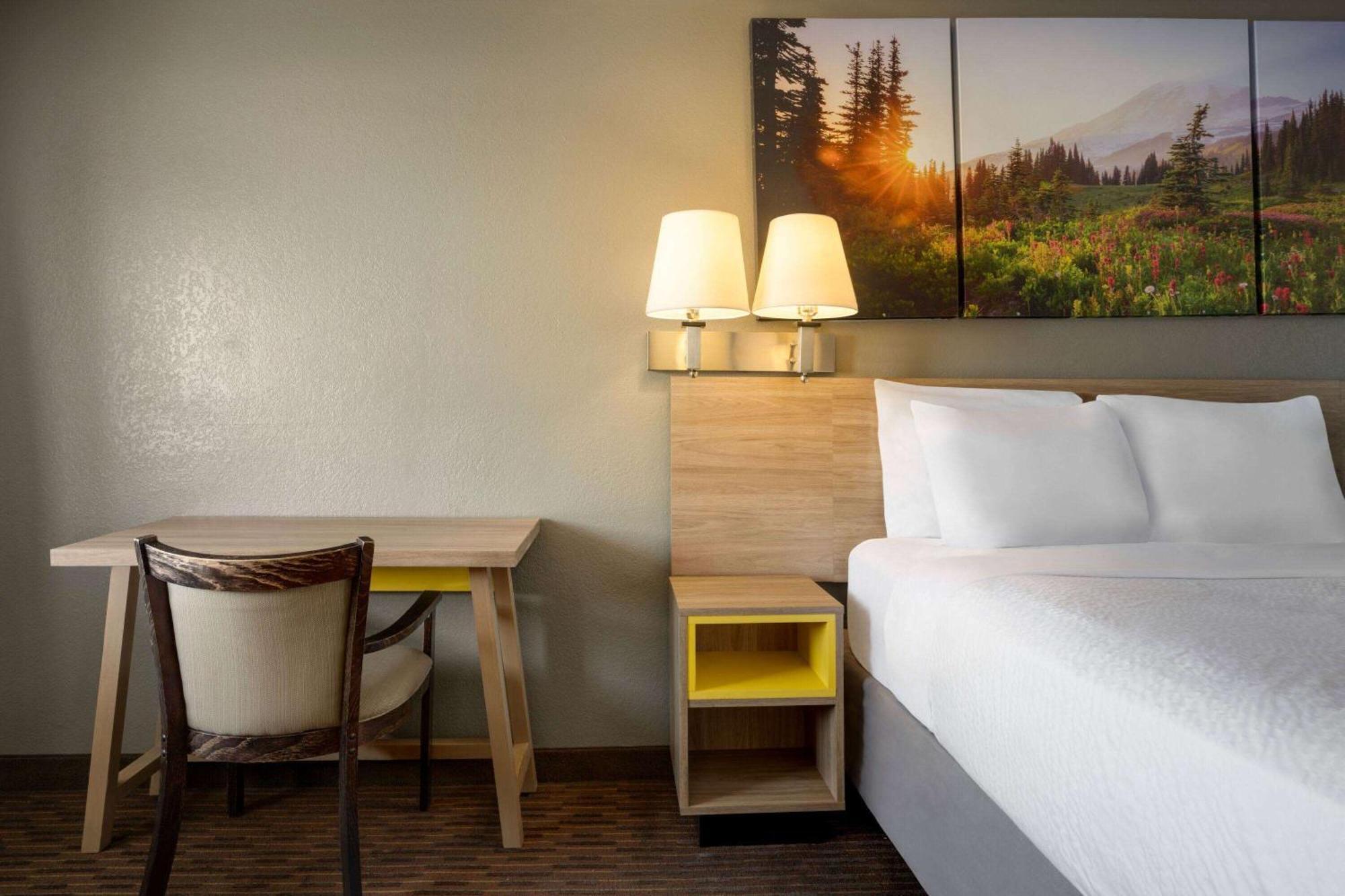 Days Inn By Wyndham Fresno South Exteriör bild